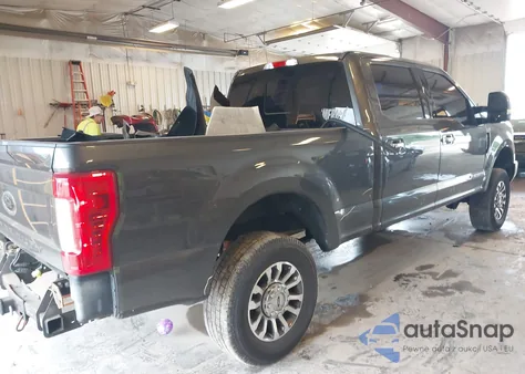 2017 Ford F-250 Xlt z USA, uszkodzony, nr VIN 1FT7W2BT1HEE69676